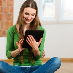 How to Safely Confirm Someone’s Identity Before a First Date